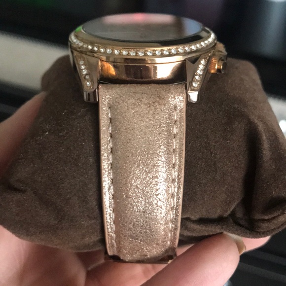 MK Watch - Picture 4 of 4